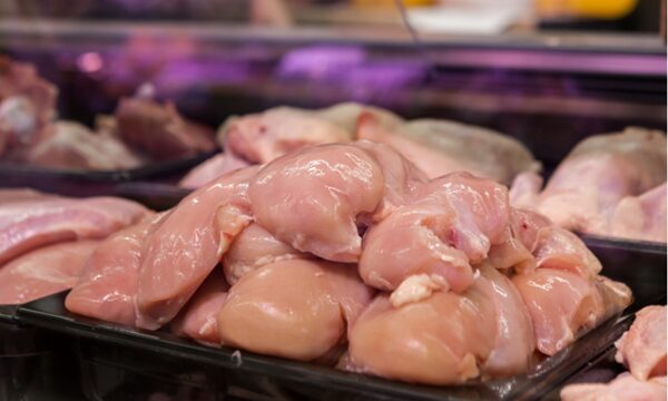 4 thực phẩm dễ gây ngộ độc nếu rửa trước khi chế biến