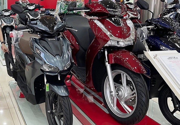 Bảng giá xe máy Honda tháng 9/2025 đồng loạt giảm mạnh: Khách Việt đổ xô mua SH và Vision vì quá rẻ bang gia xe may honda thang 9 2025 dong loat giam manh khach viet do xo mua sh va vision vi qua re