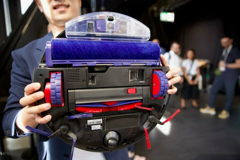 Cận cảnh Dyson Spot+Scrub Ai: Robot hút bụi lau nhà đầu tiên của Dyson với khả năng "săn lùng" vết bẩn can canh dyson spotscrub ai robot hut bui lau nha dau tien cua dyson voi kha nang san lung vet ban