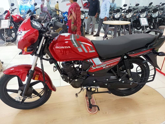 Tin xe máy 25/9: Honda mở bán ‘huyền thoại côn tay’ 100cc mới giá 19 triệu đồng, rẻ hơn hẳn Winner R 1 Tin xe máy 25/9: Honda mở bán ‘huyền thoại côn tay’ 100cc mới giá 19 triệu đồng, rẻ hơn hẳn Winner R
